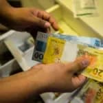 noticia-O tempo passa para os aposentados; e par.jpg